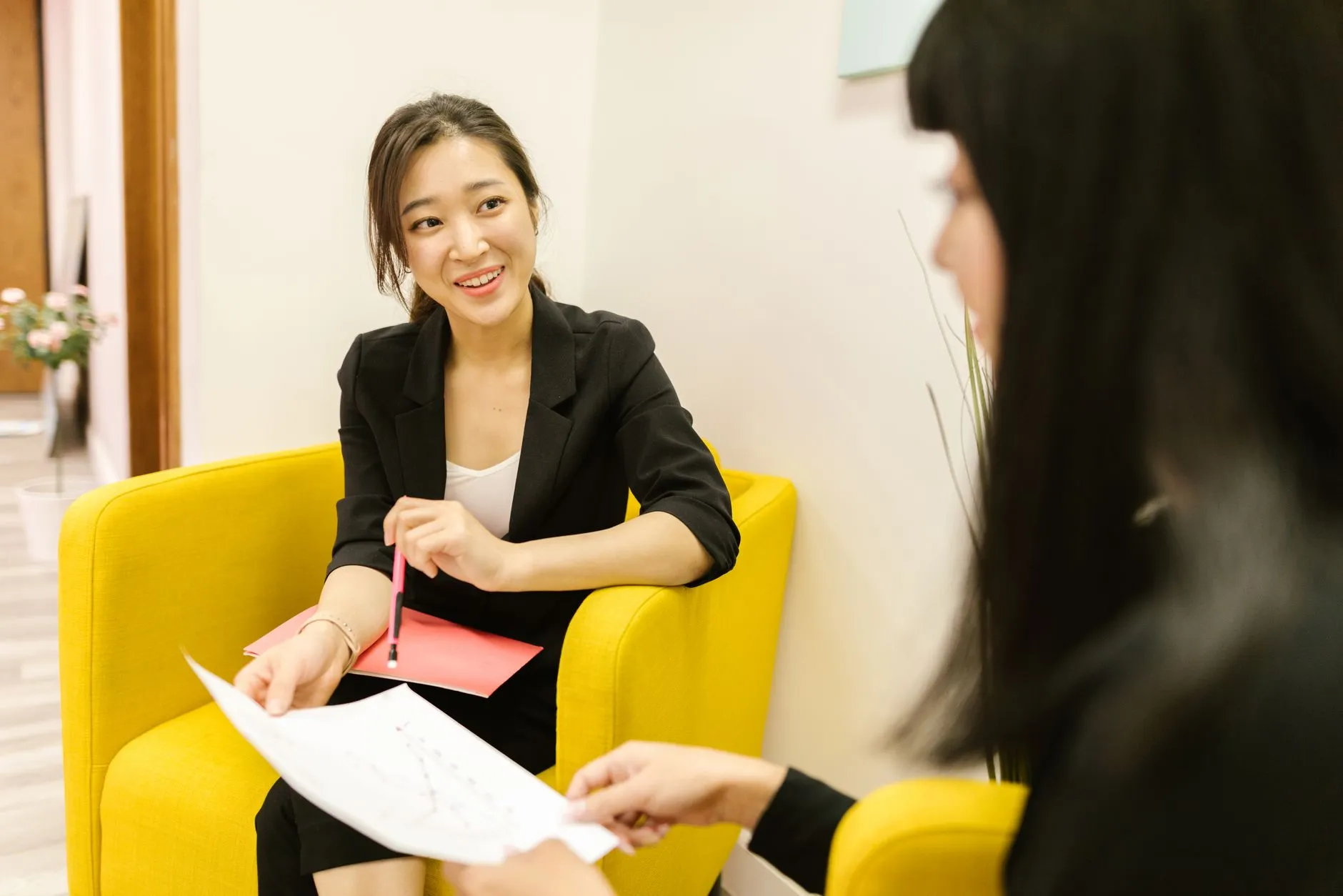 智能入户解决方案：庆有年科技安防套装技术优势解析