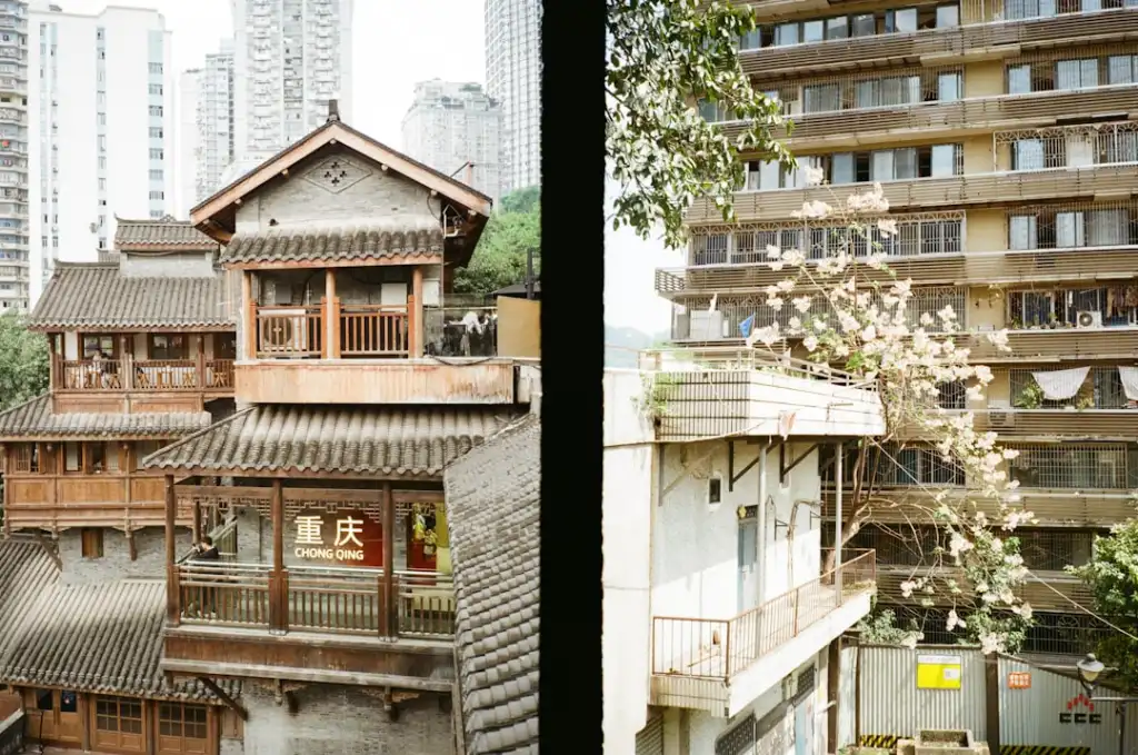 可视门铃选购指南：从分辨率到夜视功能，企业级安防套装如何选型